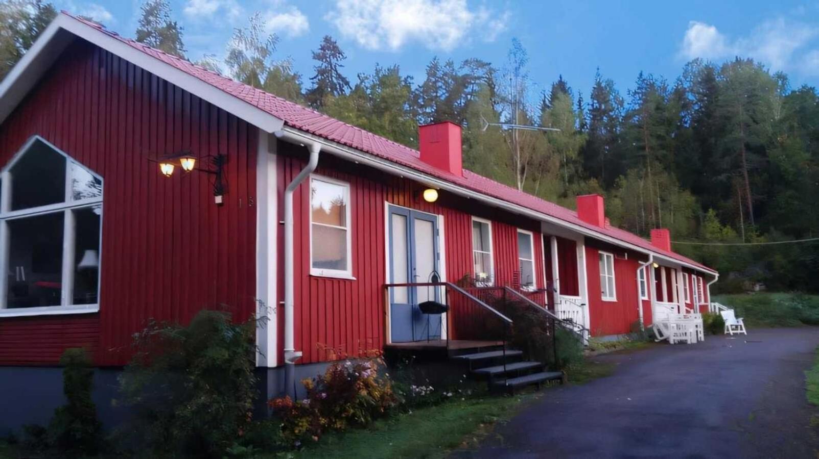 Klaraborg - Rum Och Koek I Borgvik ภายนอก รูปภาพ